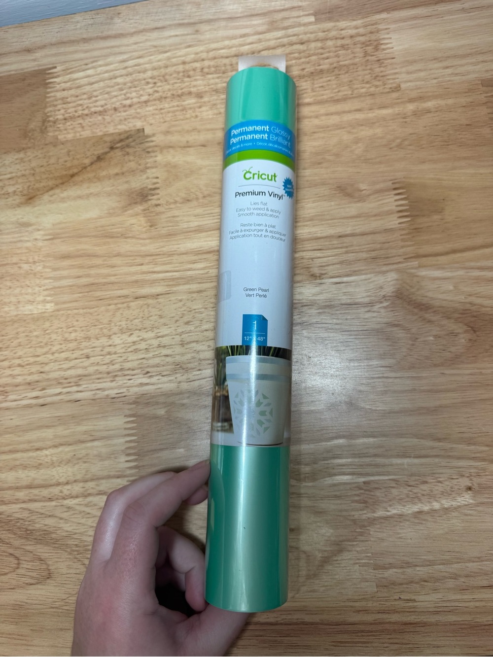 Cricut Premium Vinyl Permanent Roll in Green Pearl - Gloss Finish